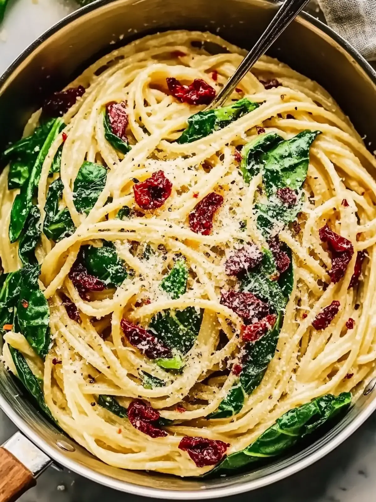 Spicy Spinach and Sun Dried Tomato Pasta for Quick Weeknight Joy 2 Spicy Spinach and Sun Dried Tomato Pasta