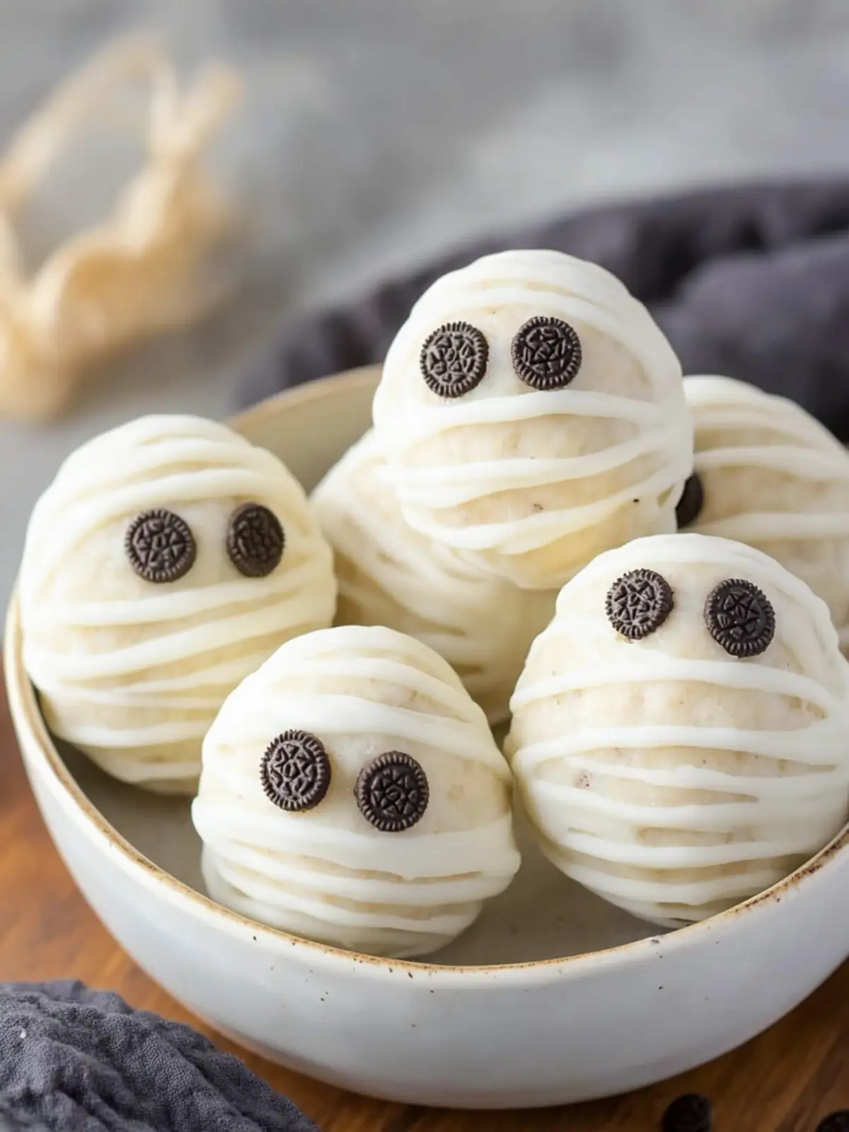 Mummy Oreo Balls: The Ultimate Spooky Treat You’ll Love 2 Mummy Oreo Balls